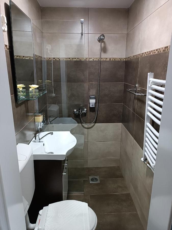 V & V Villa Lalince Экстерьер фото