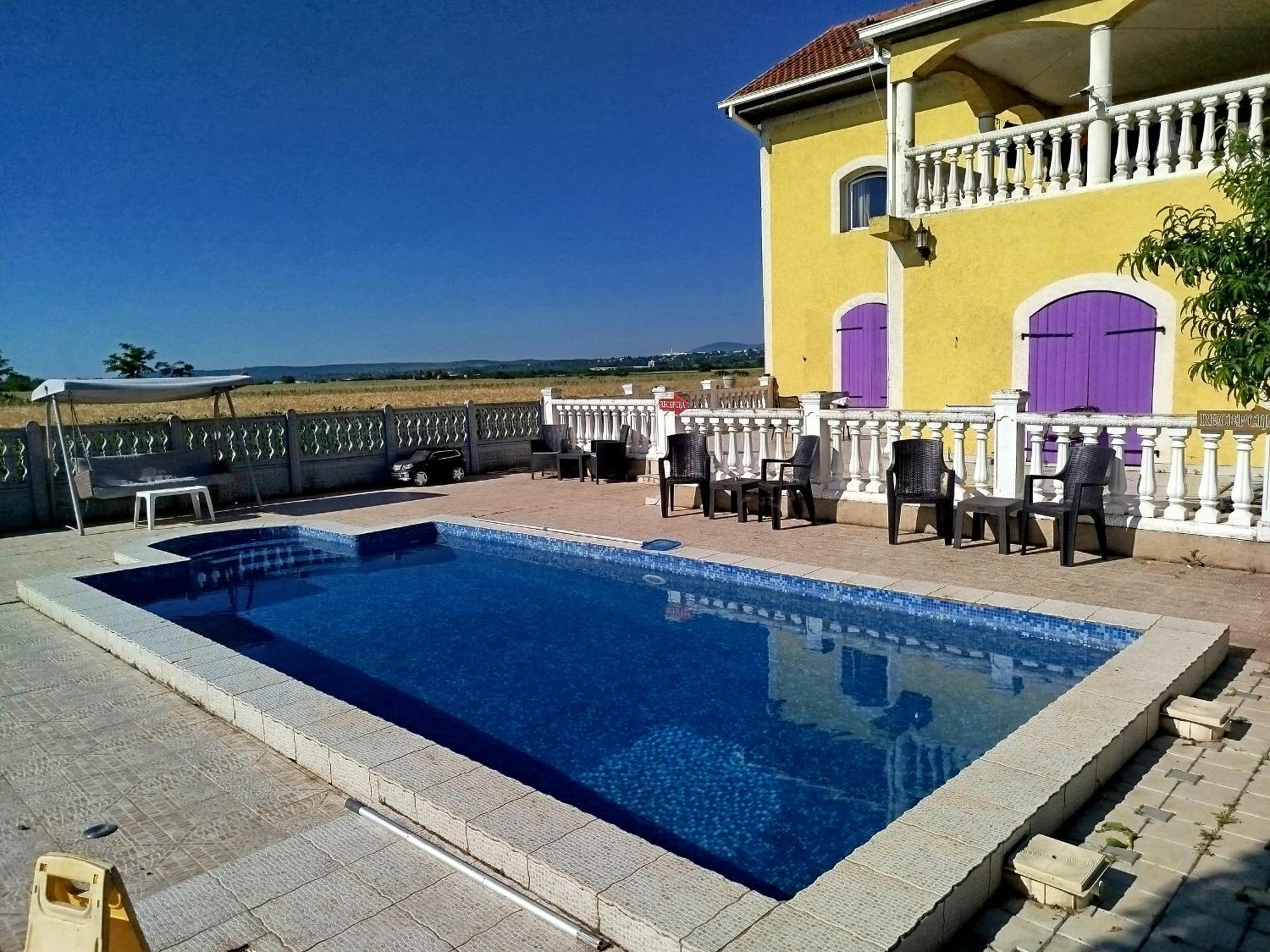 V & V Villa Lalince Экстерьер фото